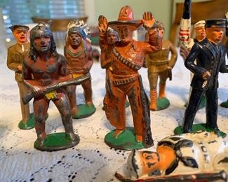 1930s/40s USA Bradly lead soldiers, cowboy and Indians, sailors, etc.