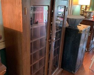 Display cupboard