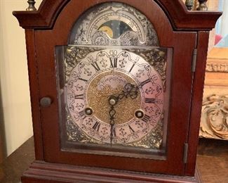 Wind carriage clock