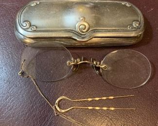 pince-nez gold glasses in silver plate case