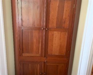 Move views of corner cupboard