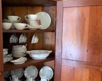 Move views of corner cupboard
