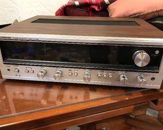 Pioneer receiver, LOTS of calls on this one