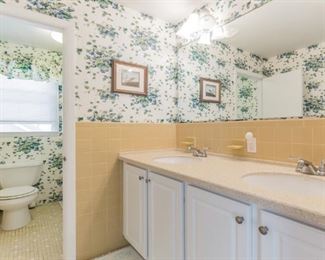 41 hallbath
