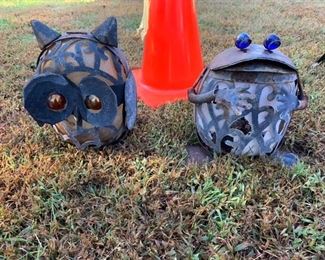 Owl and frog yard ornament