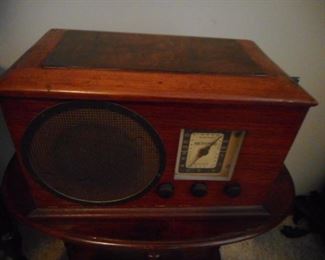 Vintage Meissner Tube Radio