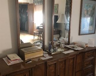 Vintage American of martinsville dresser with 2 mirrors