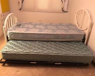 Trundle bed with pop up mattress