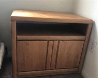 Side Table / Nightstand
*Matches the dresser we posted.
Measures 23” tall x 26 1/2” wide x 16 1/2” deep.