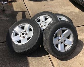 Set of 4 Dodge Wheels & Tires
BF Goodrich Rugged Trail T/A
LT245/70R17