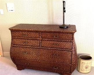 Wicker bombay chest