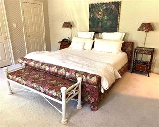 King size bedroom suite with tempurpedic mattress
