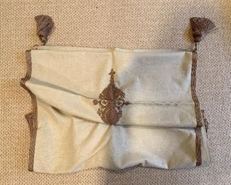 Game table cover with tassels