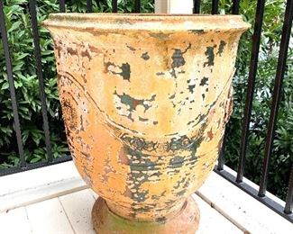 Large urn