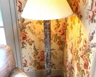 "Leaf" themed standing lamp with shade