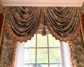 4 window treatments available