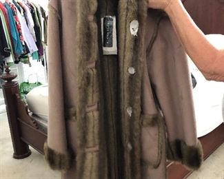 Dennis Brasso reversible NEW Size Medium