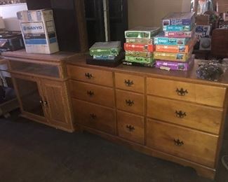 Dressers, Vintage puzzles