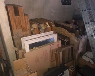 NIB coffee table sets and mirrors