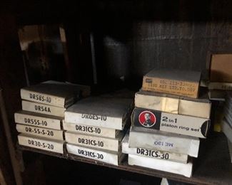 Wisconsin piston ring sets