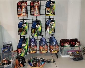 Star Wars Collectibles (many new in package)