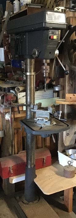 Craftsman 1HP with 5/8” chuck, and vice. Comes with large assortment of bits.