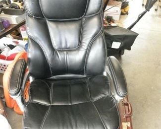 OFFICE CHAIR