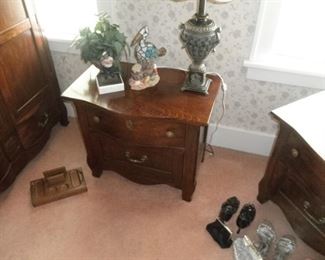 NIGHT STANDS