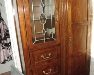 ARMOIRE