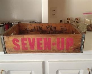 Vintage SEVEN-UP Crate