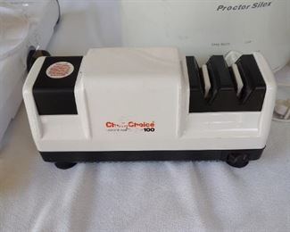 Electric knife sharpener