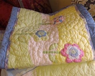 Full so ze Pottery Barn quilt and two pillow shams