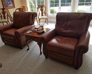 Thomsville pair of matching leather recliners. Nice.