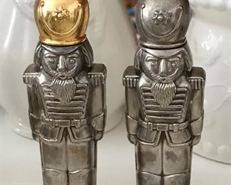 Christmas salt and pepper shakers