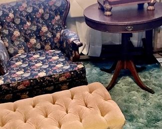Antique & vintage furniture