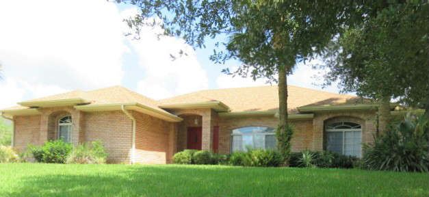 Glen Abbey Golf & Country Club Home For Sale! 2,131 square feet, 4 beds and 3 baths with a lot size of 0.5 acres.