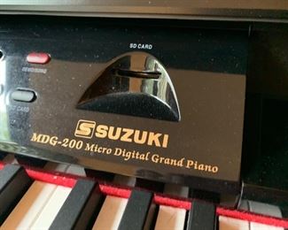 55. Suzuki Digital Grand Piano MDG-200 Micro
