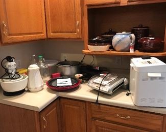 Kitchen Items, Vintage Mixer, Bread Maker, George Forman, McCoy Pittery & more!