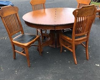 Vintage Round Wood Table w/ 4 Chairs