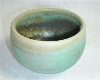 VINTAGE NILOAK POTTERY BOWL