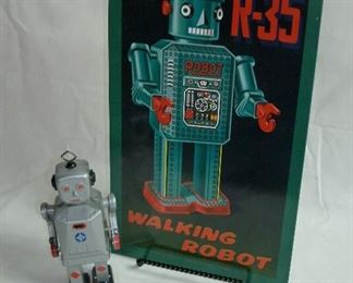 THE SILVER TIN WALKING ROBOT