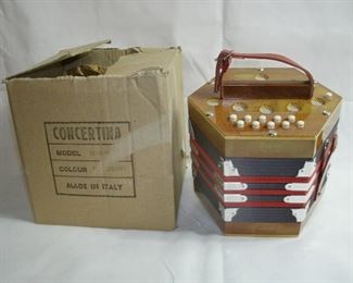 VINTAGE OLD NEW STOCK BASTARI CONCERTINA ACCORDION IN ORIGINAL BOX