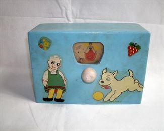 ANTIQUE WOODEN WIND-UP CHILDS PICTORIAL MUSICAL BOX