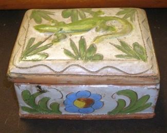 VINTANGE HANDPAINTED ENAMEL LIZARD TOP JEWEL BOX