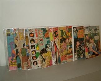 VINTAGE TEN CENT & OTHER MISC COMIC BOOKS