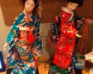 Geishas having second thoughts