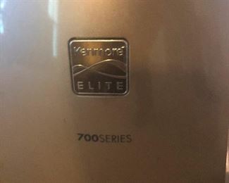 ANOTHER KENMORE appliance! I heard this Kenmore outfit is the cats pajamas.