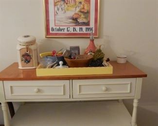 Small buffet server & decorative items