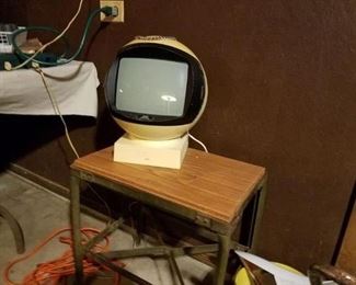 Working! JVC Videosphere TV with stand & chain