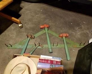 Made In Elgin hammer set with bracket